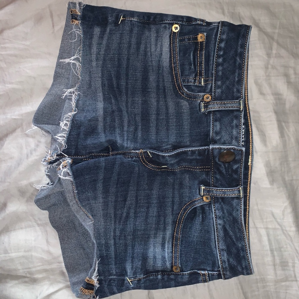 AMERICAN EAGLE shortie style jean shorts
